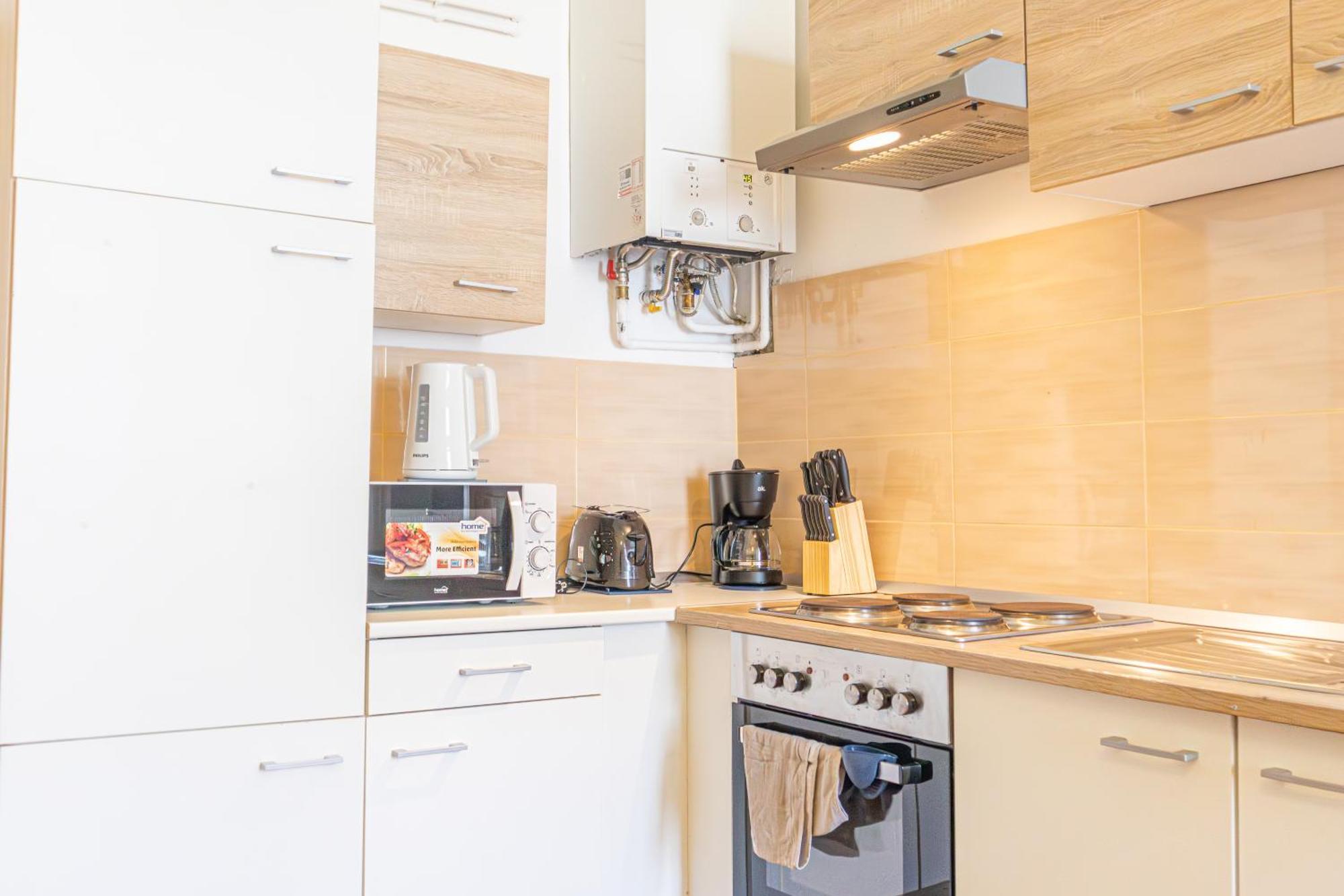 Spacious 3br Shared Apt. Comfortable And Roomy * Viena