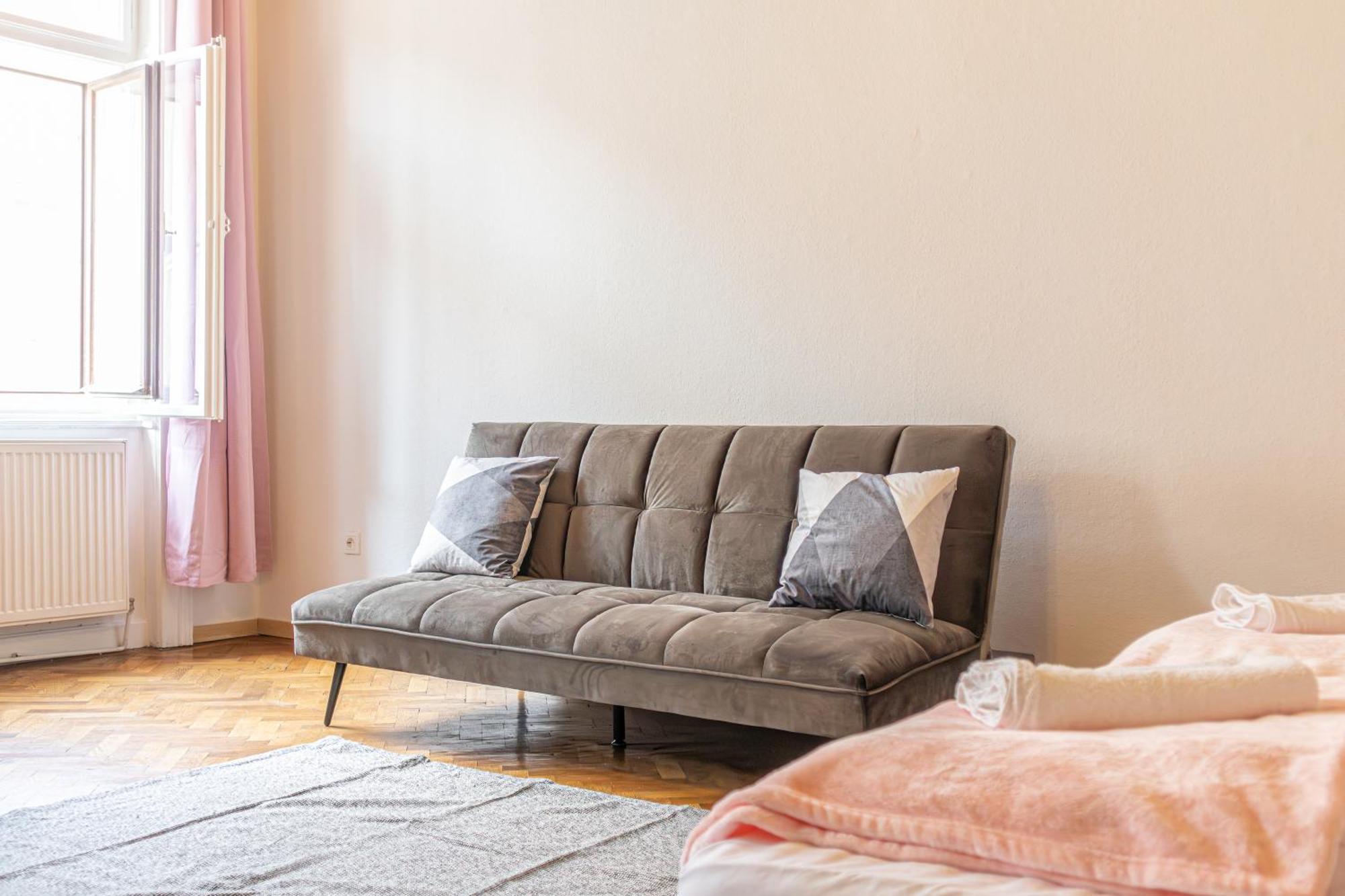 Spacious 3br Shared Apt. Comfortable And Roomy Viena